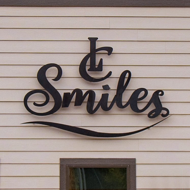 LC Smiles logo
